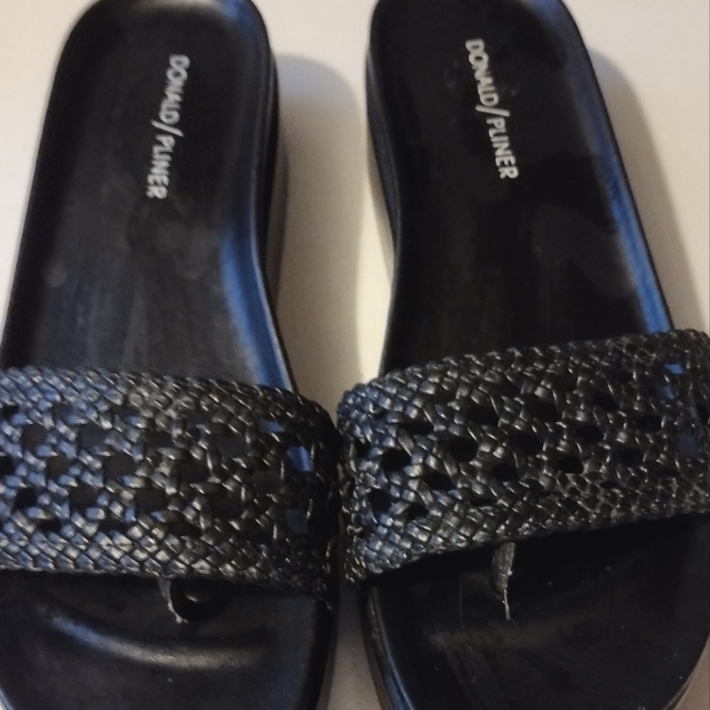 Donald/Pliner sandals